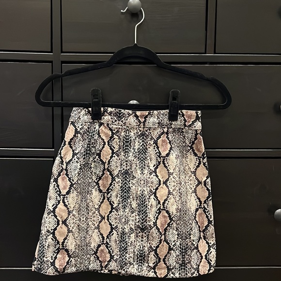 Altar’d State mini skirt - Picture 2 of 2